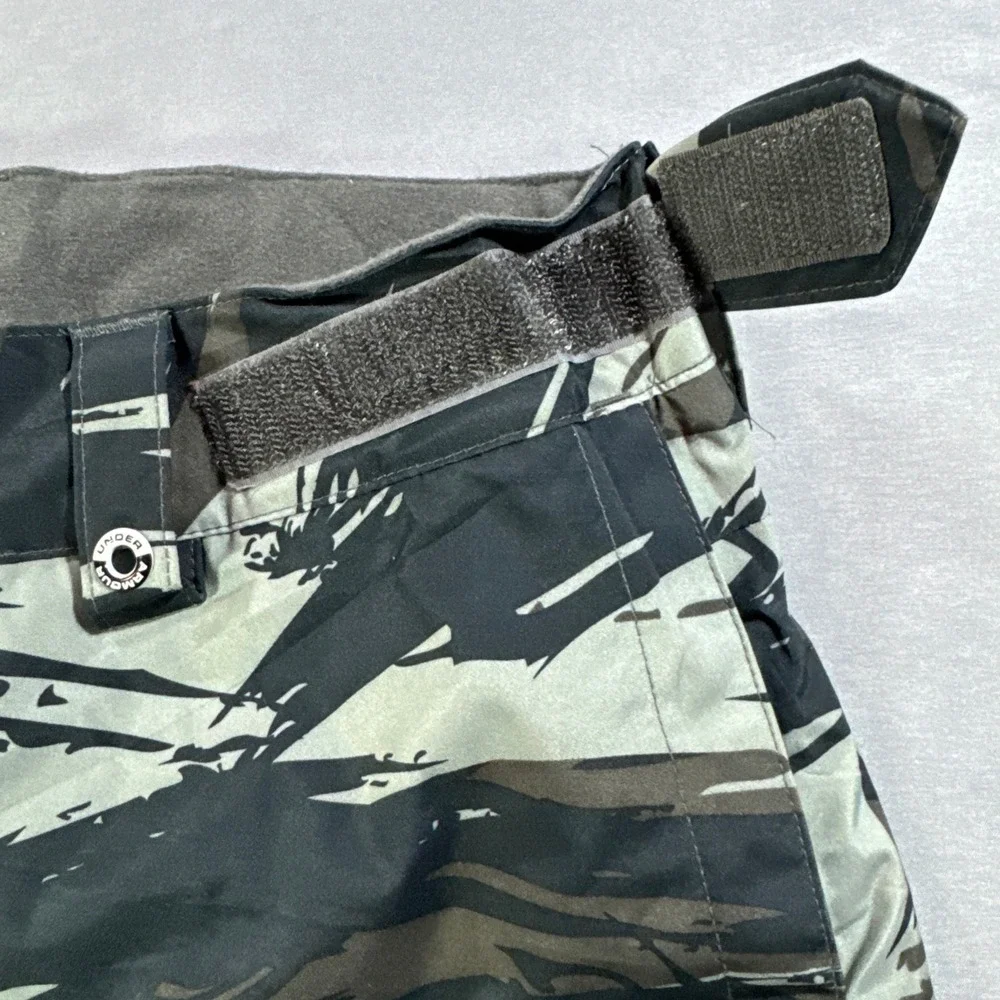 Under Armour Kids ColdGear Infrared Camo Snow Pants Youth Medium Primaloft Grey